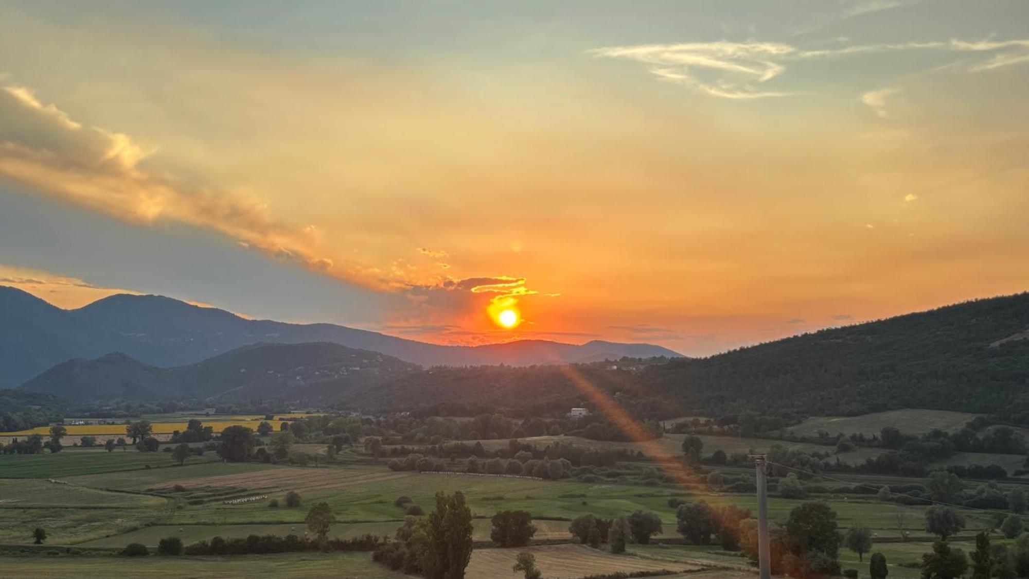 Tenuta Due Laghi Rivodutri Esterno foto