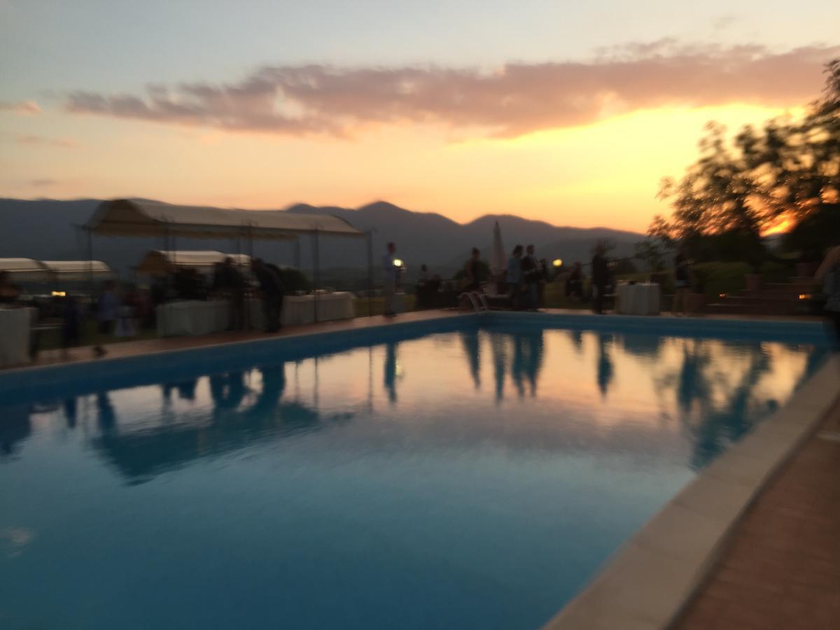 Tenuta Due Laghi Rivodutri Esterno foto