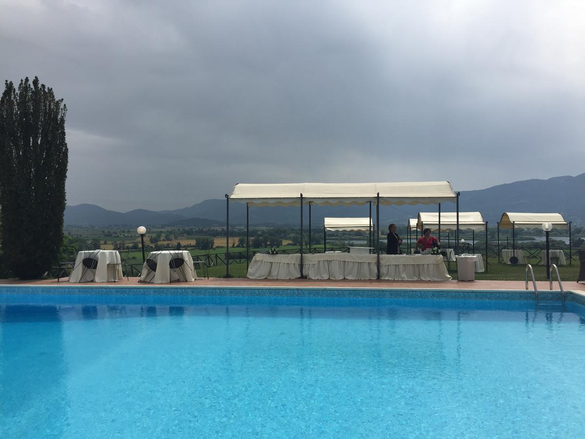 Tenuta Due Laghi Rivodutri Esterno foto